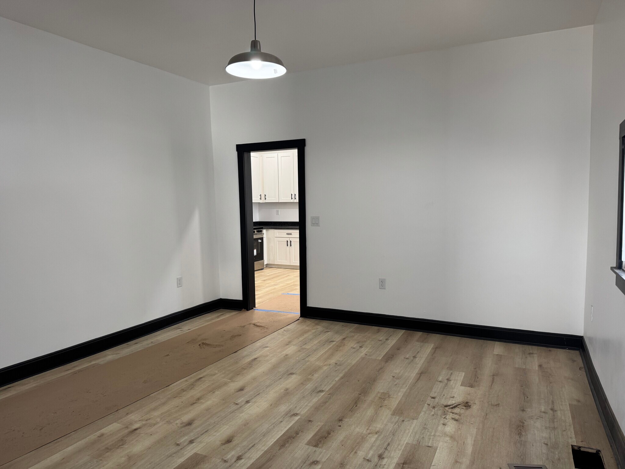 Building Photo - 234 E 16th Ave