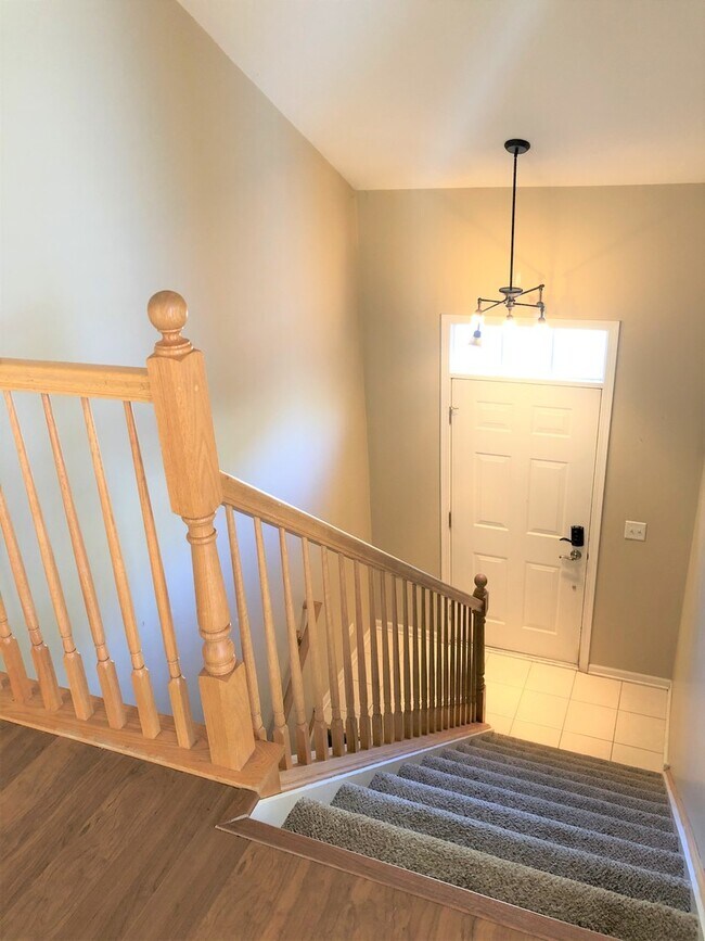 Building Photo - 1609 Fredericksburg Ln