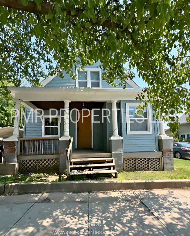 Building Photo - 609 S 8th St