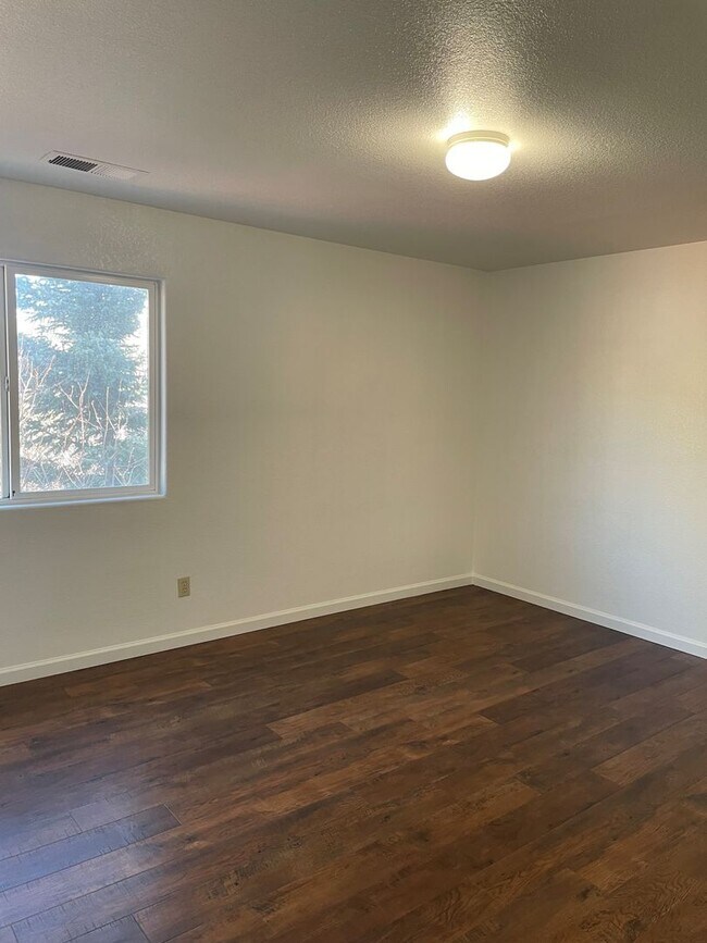 Building Photo - 3151 Sky Country Dr