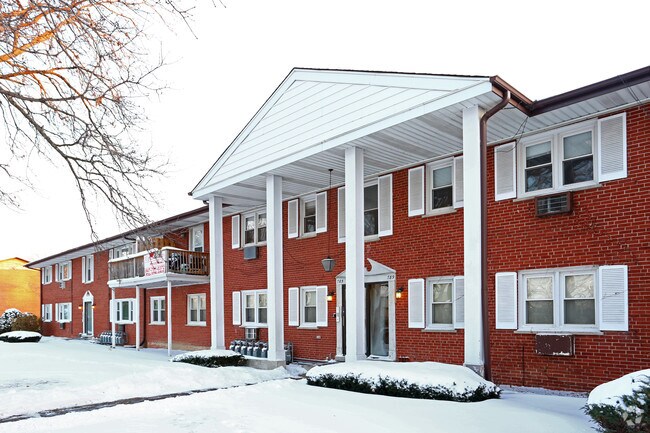 Building Photo - Mount Plaines Apartments