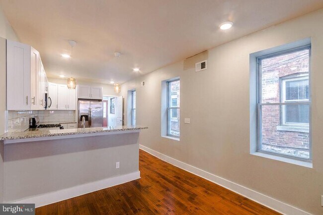 Building Photo - 1829 N 27th St
