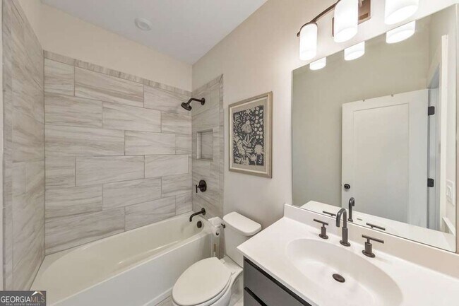 Building Photo - 320 Oak Arms Wy