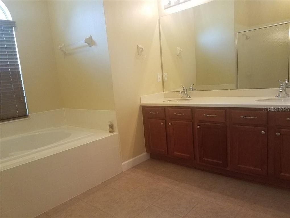 Building Photo - 3033 Plymouth Rock Cir