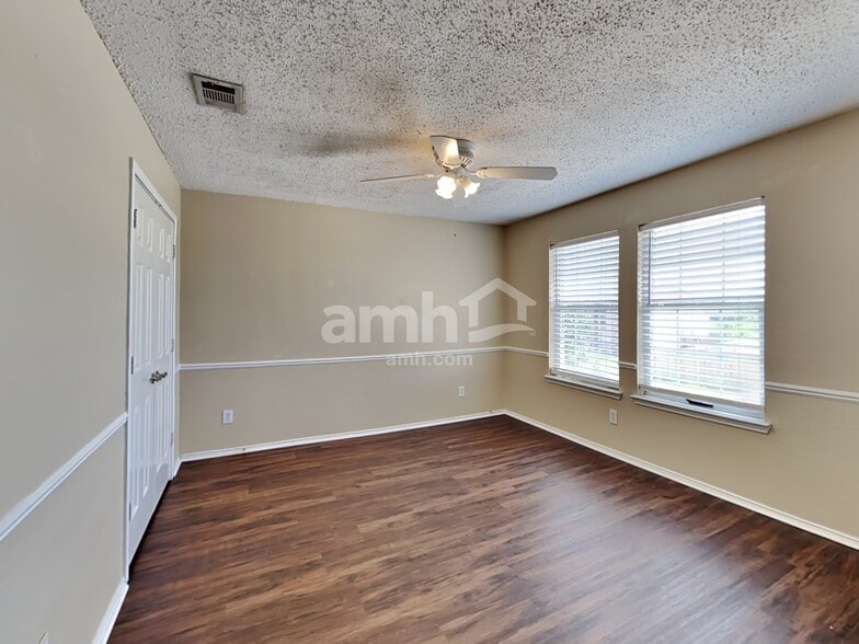 Building Photo - 8605 Arcadia Park Dr