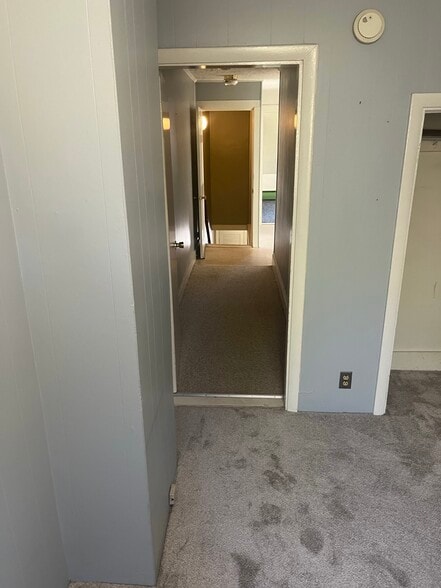 Building Photo - 236 College Ave
