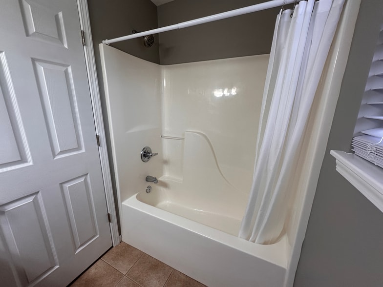 Master Bathroom 3 - 5110 Aspen Ridge Dr