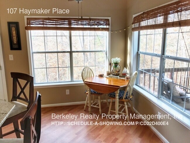 Building Photo - 107 Haymaker Place