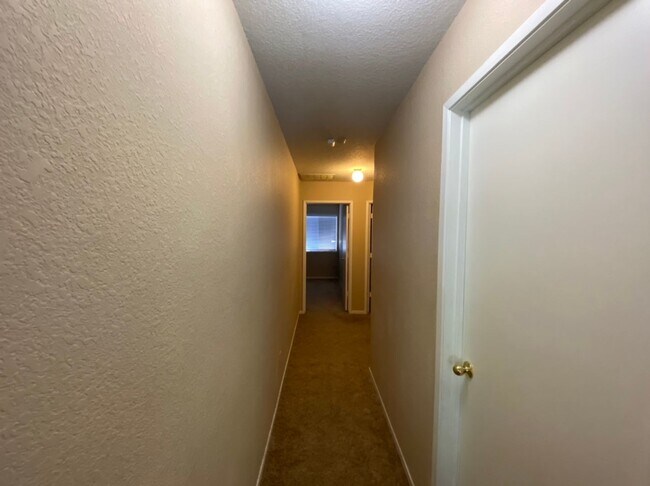 Building Photo - Tuscany Place Triplex
