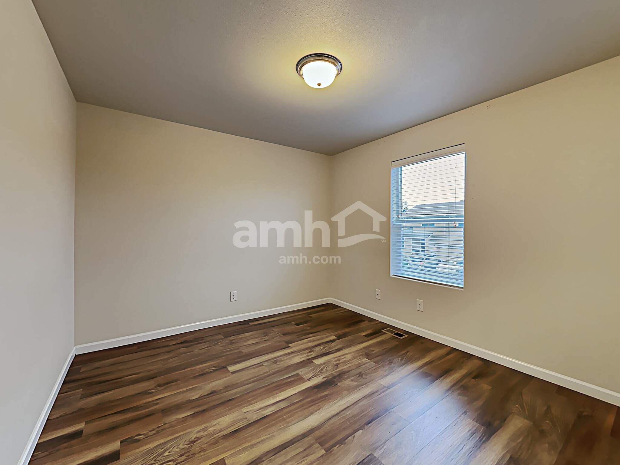 Building Photo - 2665 Link Ave