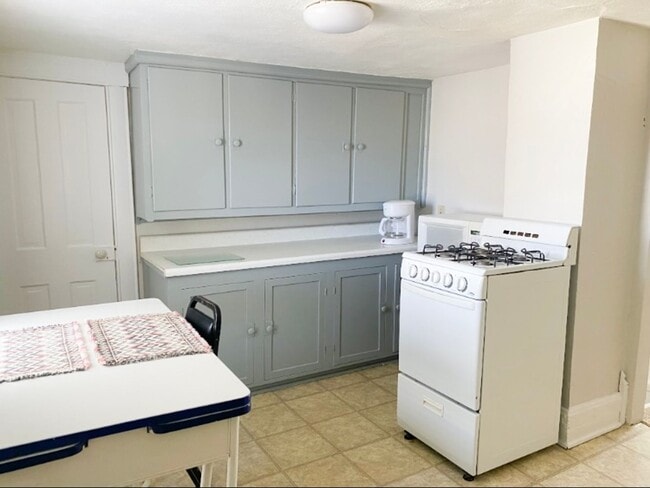 Building Photo - Italian Estates Property Management