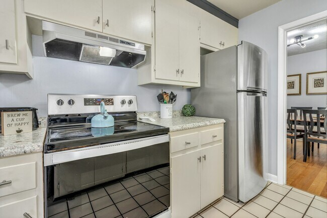 Building Photo - 1011 Old US Hwy 70