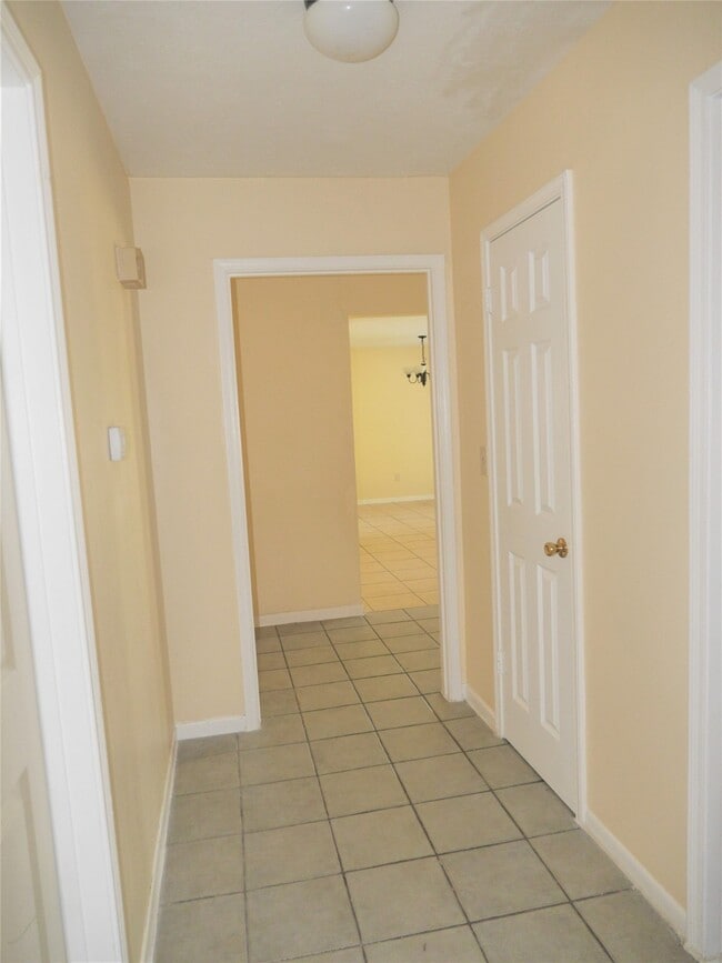 Building Photo - 11823 Carvel Ln