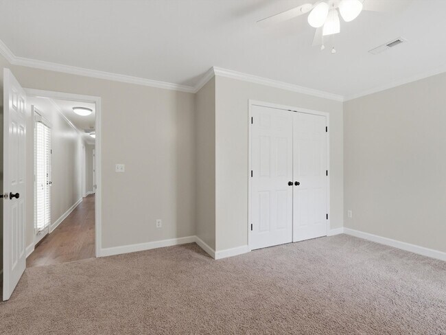 Building Photo - 2819 Willowick Tr SE
