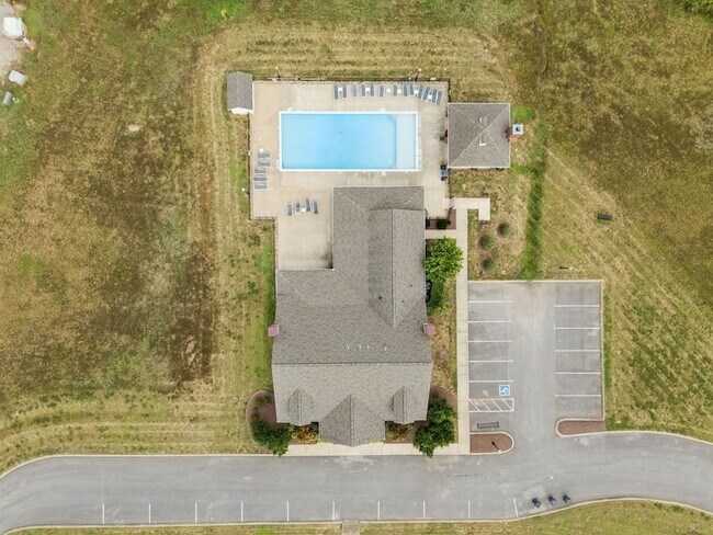Building Photo - 1129 NJA Tate Dr