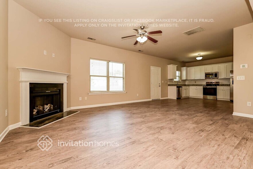 Building Photo - 127 Biscayne Terrace