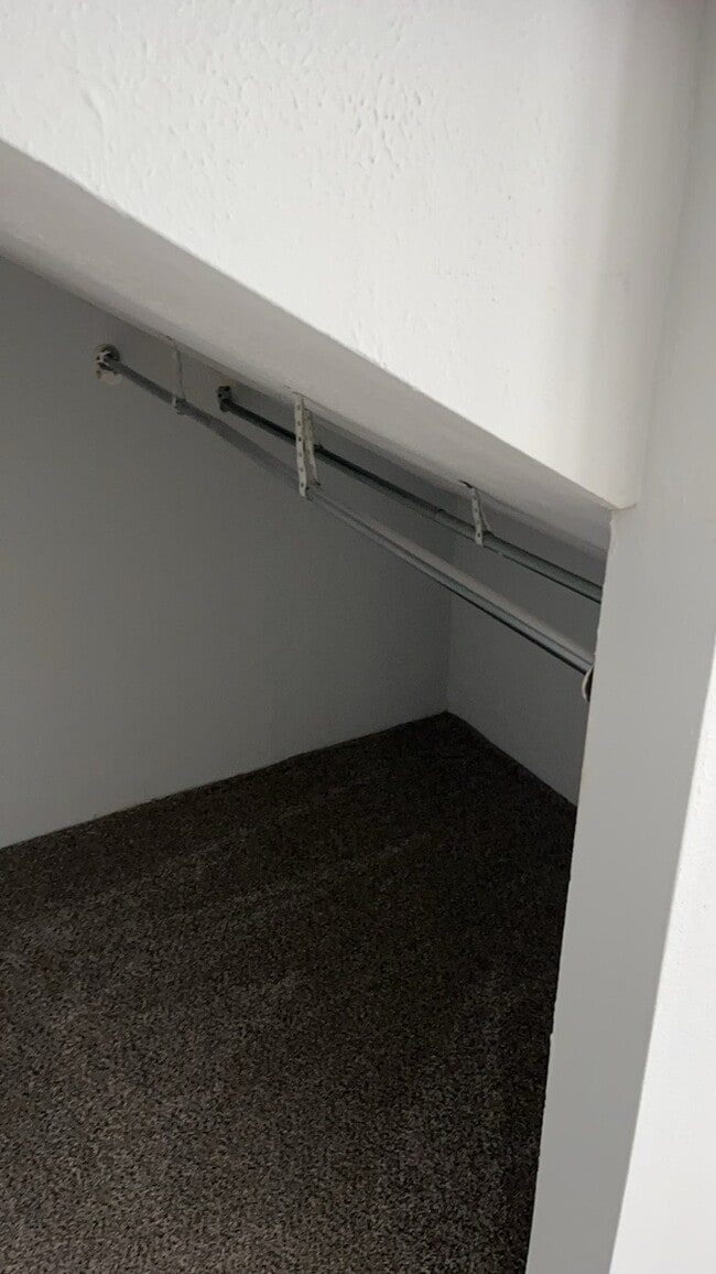 Building Photo - 1561 Sacramento Ave