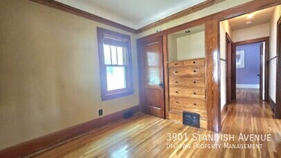 Building Photo - 3901 Standish Ave