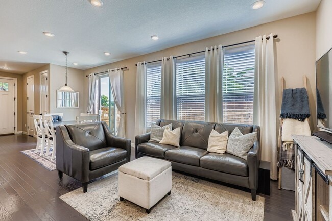 Building Photo - Welcome to this Beautifully Maintained 4-B...
