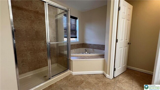 Building Photo - 251 Milkweed Dr