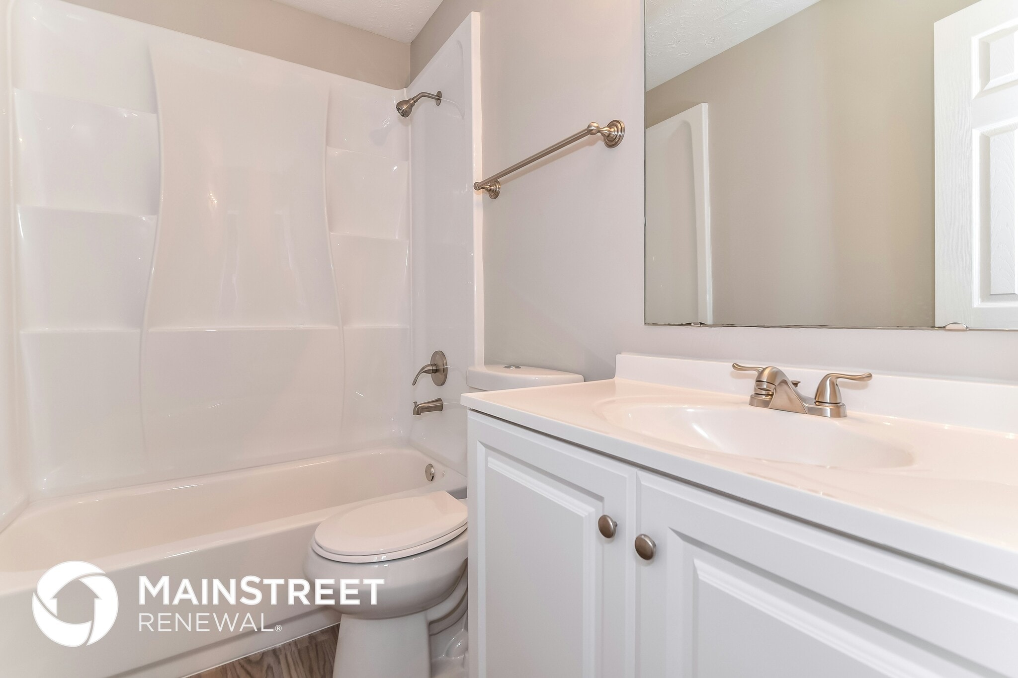 Building Photo - 6415 Hollingsworth Dr