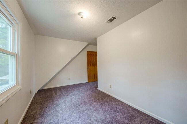 Building Photo - 805 Arbor Hill Dr