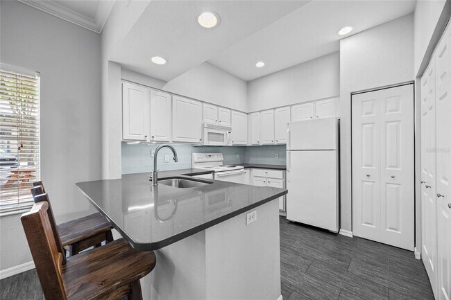 Building Photo - 5141 SW 91st Way