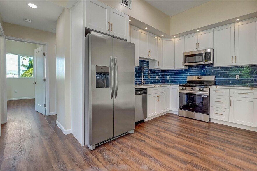 Building Photo - 17095 Kingsbury St