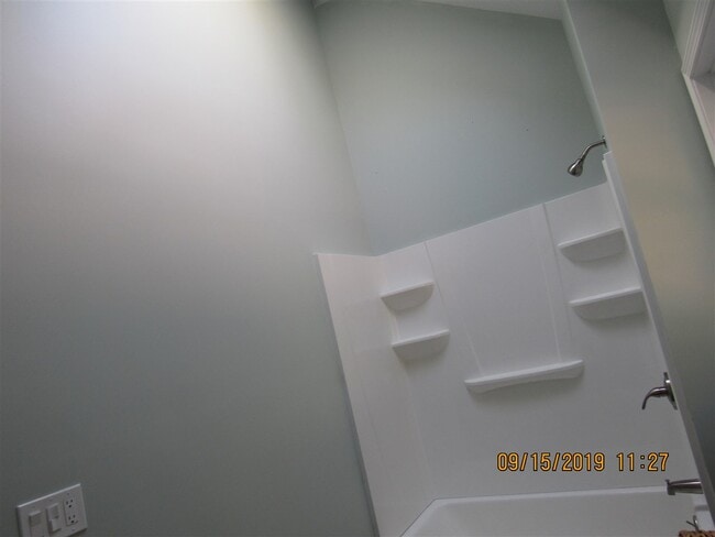 Building Photo - 56 McIntosh Ln