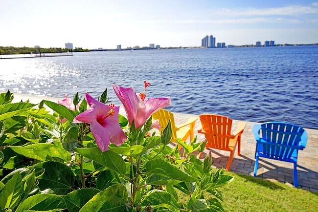 Building Photo - Palms at Waters Edge 3344-M6