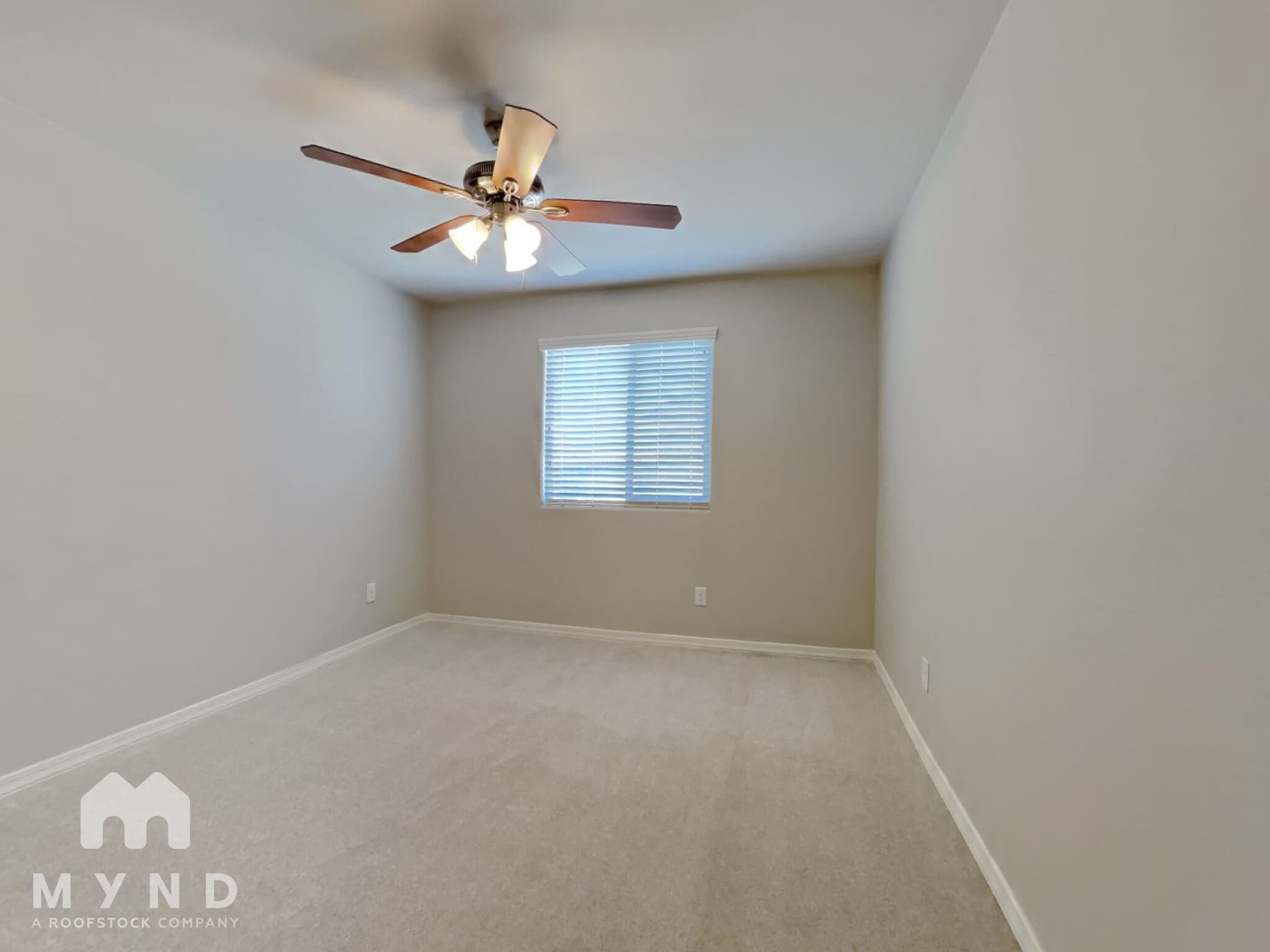 Building Photo - 5420 W Albeniz Pl