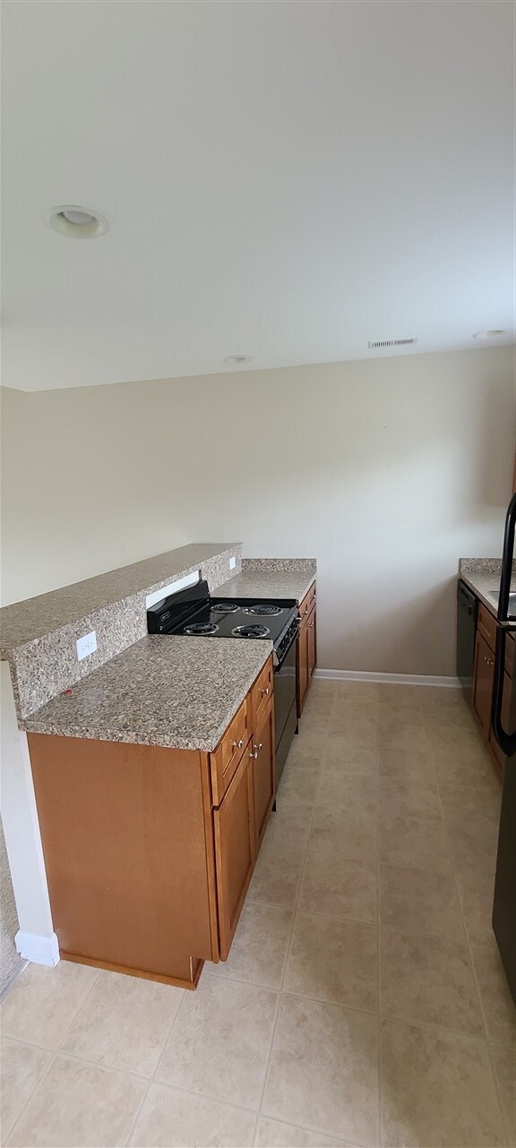 Building Photo - 18 Paige Dr