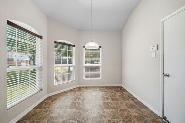 Building Photo - 2415 Cloudy Bay Dr