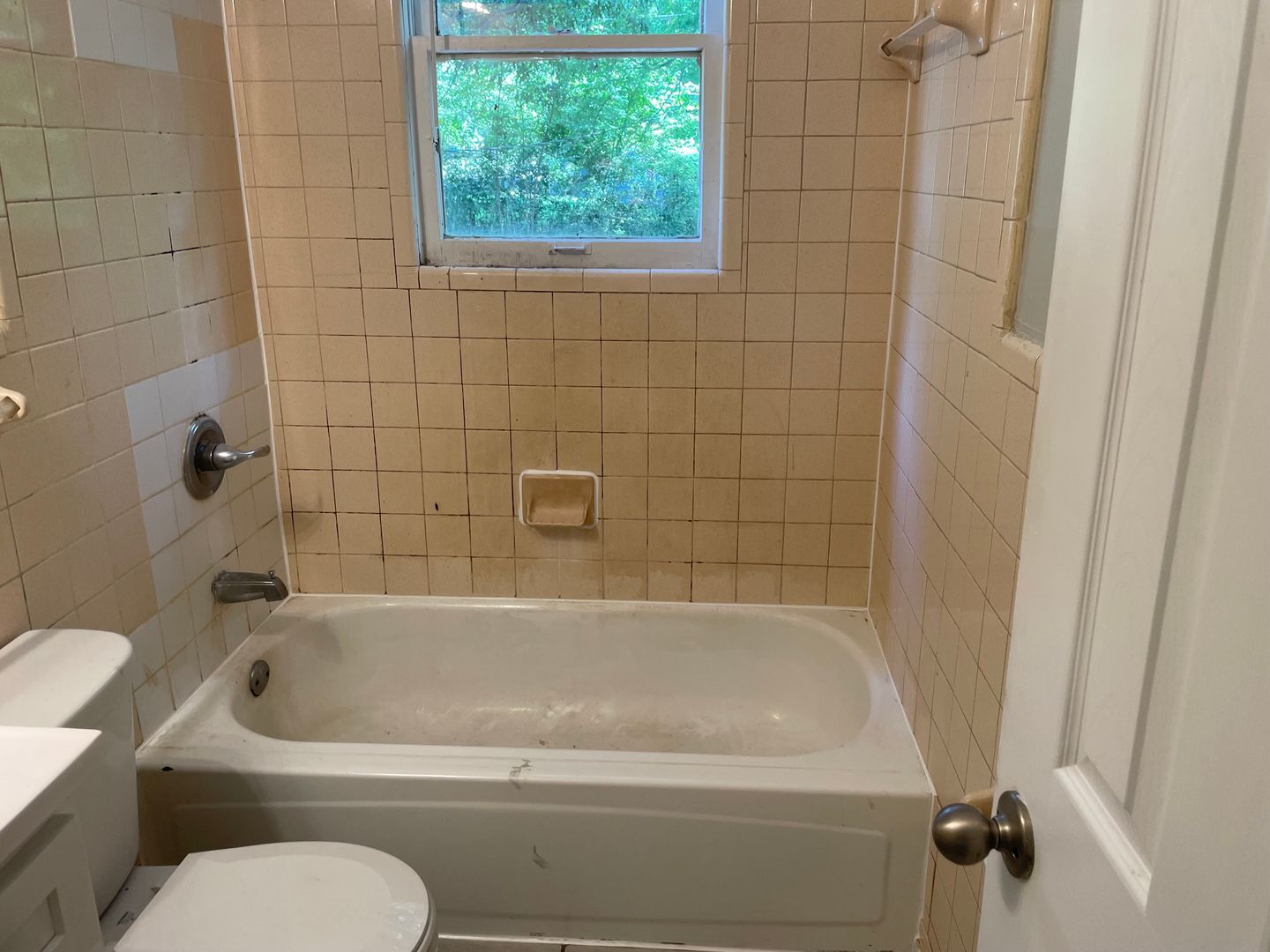 Building Photo - 1872 Portland Ave