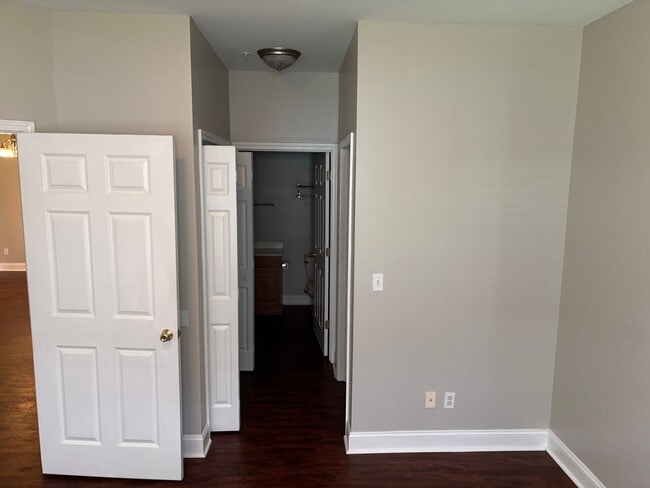 Building Photo - 3-Bedroom, 2-Bedroom Condo