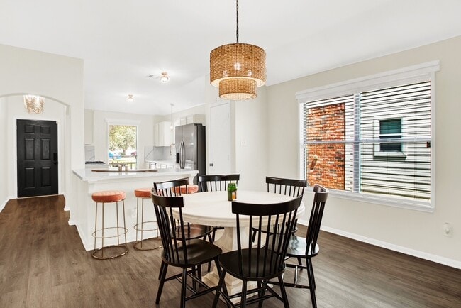 Building Photo - 11415 Hemington Dr