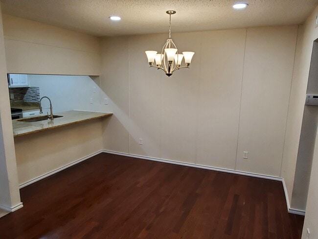 Building Photo - 2902 Southern Cross Dr