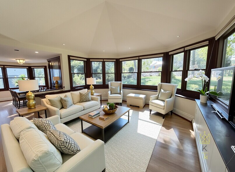 Primary Photo - 33 Clearwater Rd