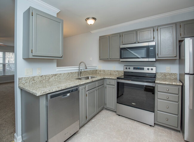 Building Photo - 20 Cheltenham Dr