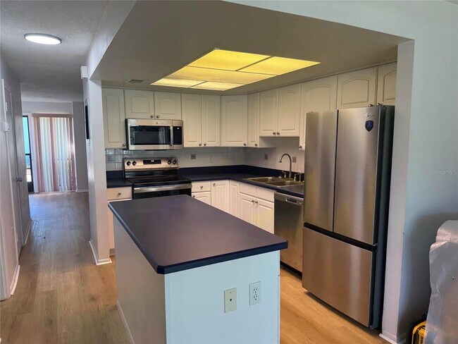 Building Photo - 5500 Ocean Shore Blvd