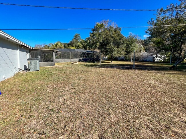 Building Photo - Pet Friendly 5BR/3BA Pool home in Northwoo...