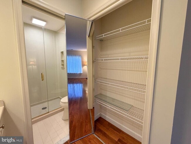 Building Photo - 814 Pritchard Pl