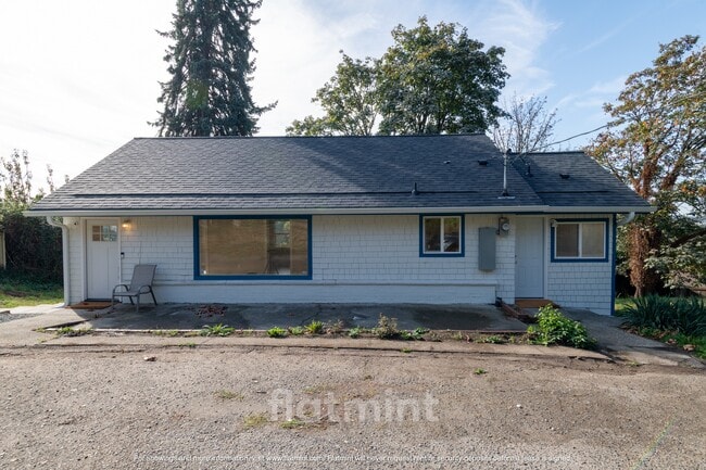 Building Photo - 6850 S 133rd St