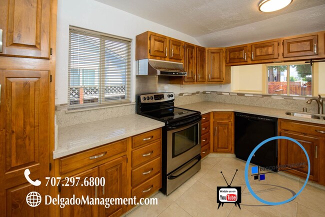 Building Photo - Gorgeous, newly remodeled home located nea...