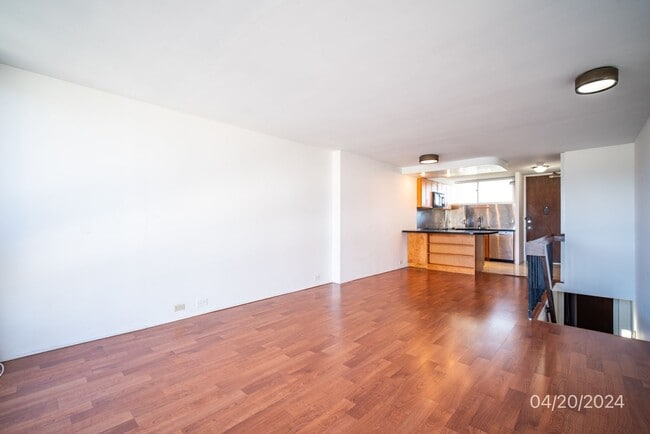 Building Photo - Clean 1BR/1BA/1PKG in Ala Wai Plaza Skyrise.