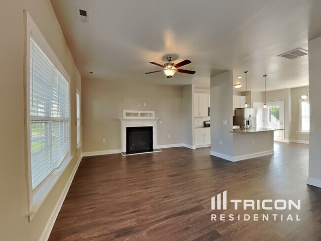 Building Photo - 508 Lakemont Dr
