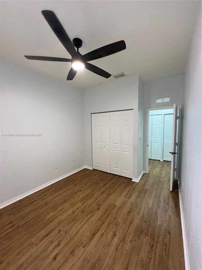 Building Photo - 4908 SW 141st Ave