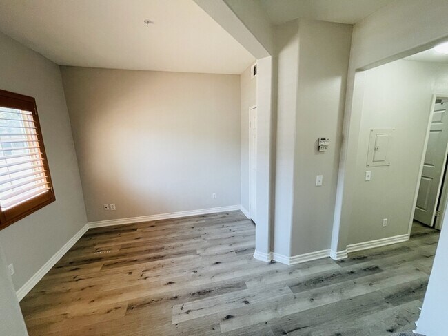 Building Photo - Condo