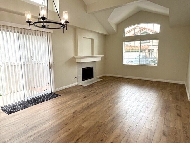 Building Photo - Stylish, Upgraded Laguna Niguel Home Ready...