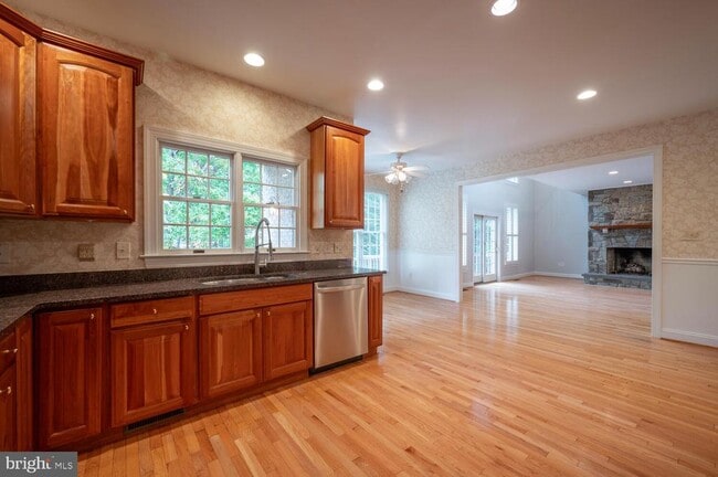 Building Photo - 119 E Jefferson St